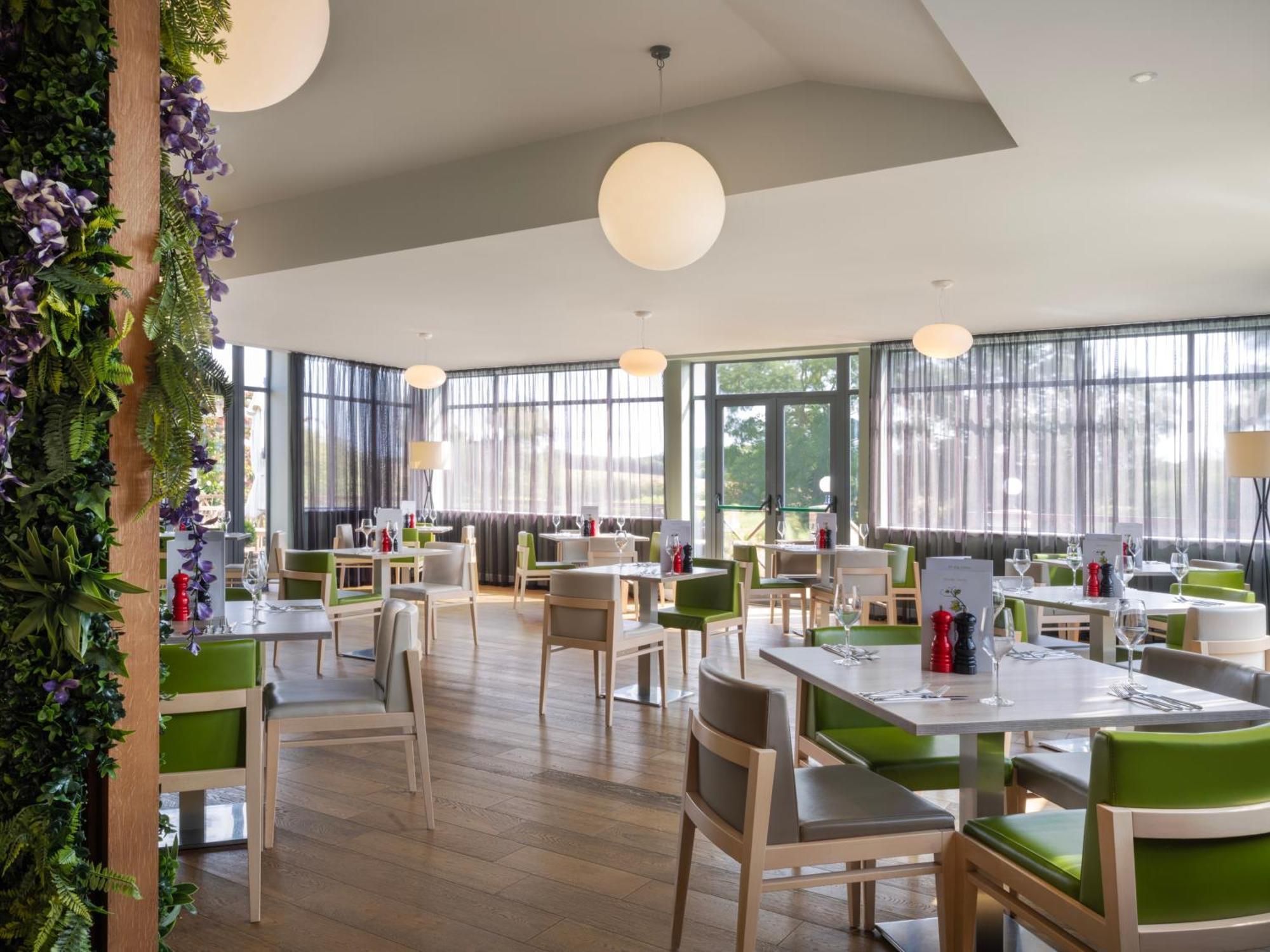 Holiday Inn Huntingdon Racecourse By Ihg Екстер'єр фото