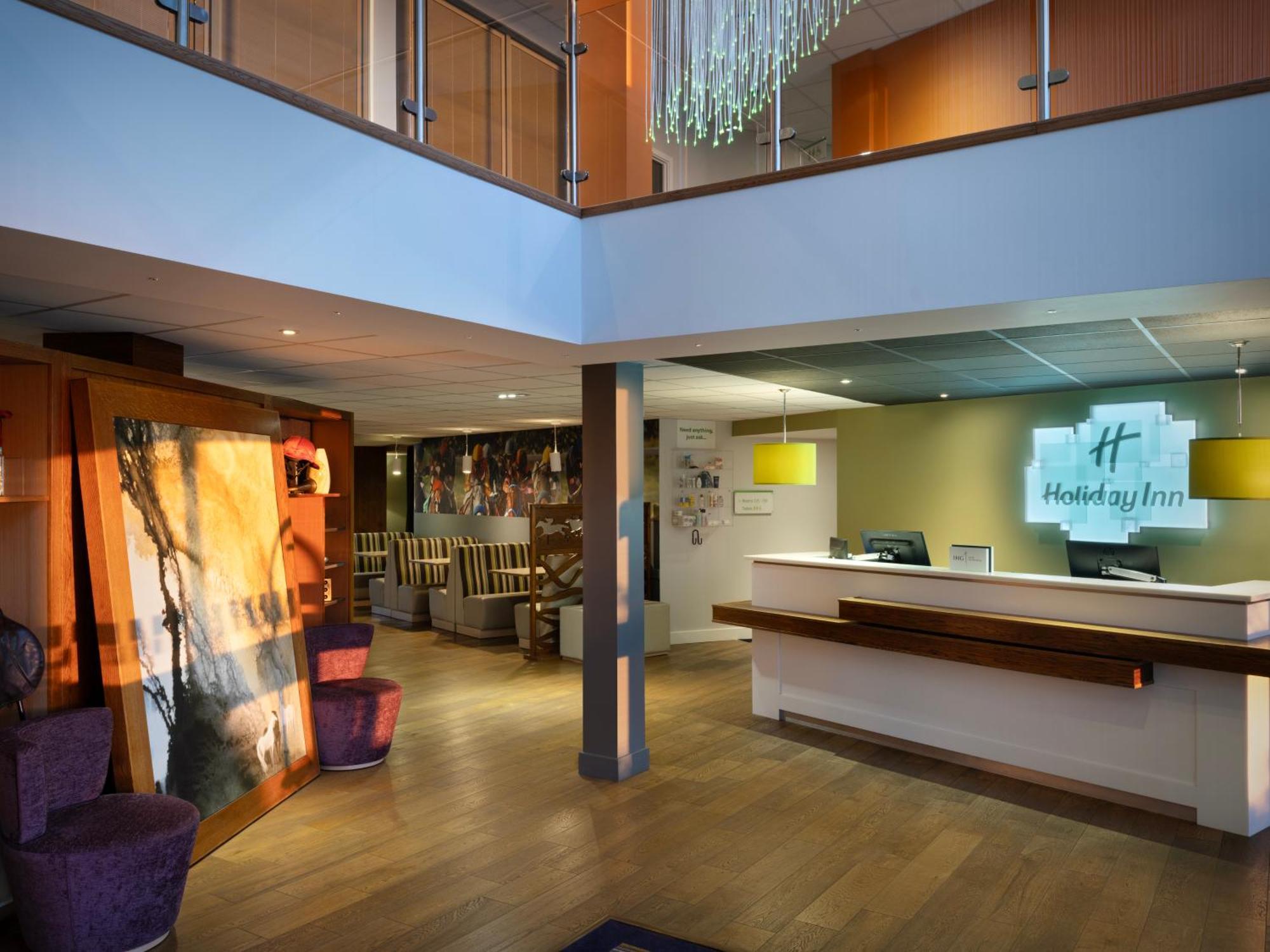 Holiday Inn Huntingdon Racecourse By Ihg Екстер'єр фото