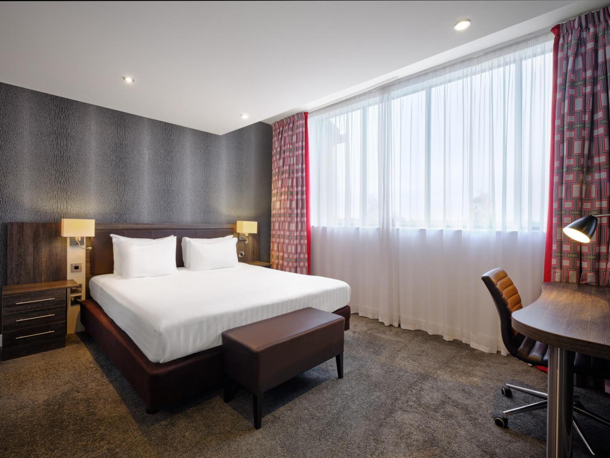 Holiday Inn Huntingdon Racecourse By Ihg Екстер'єр фото
