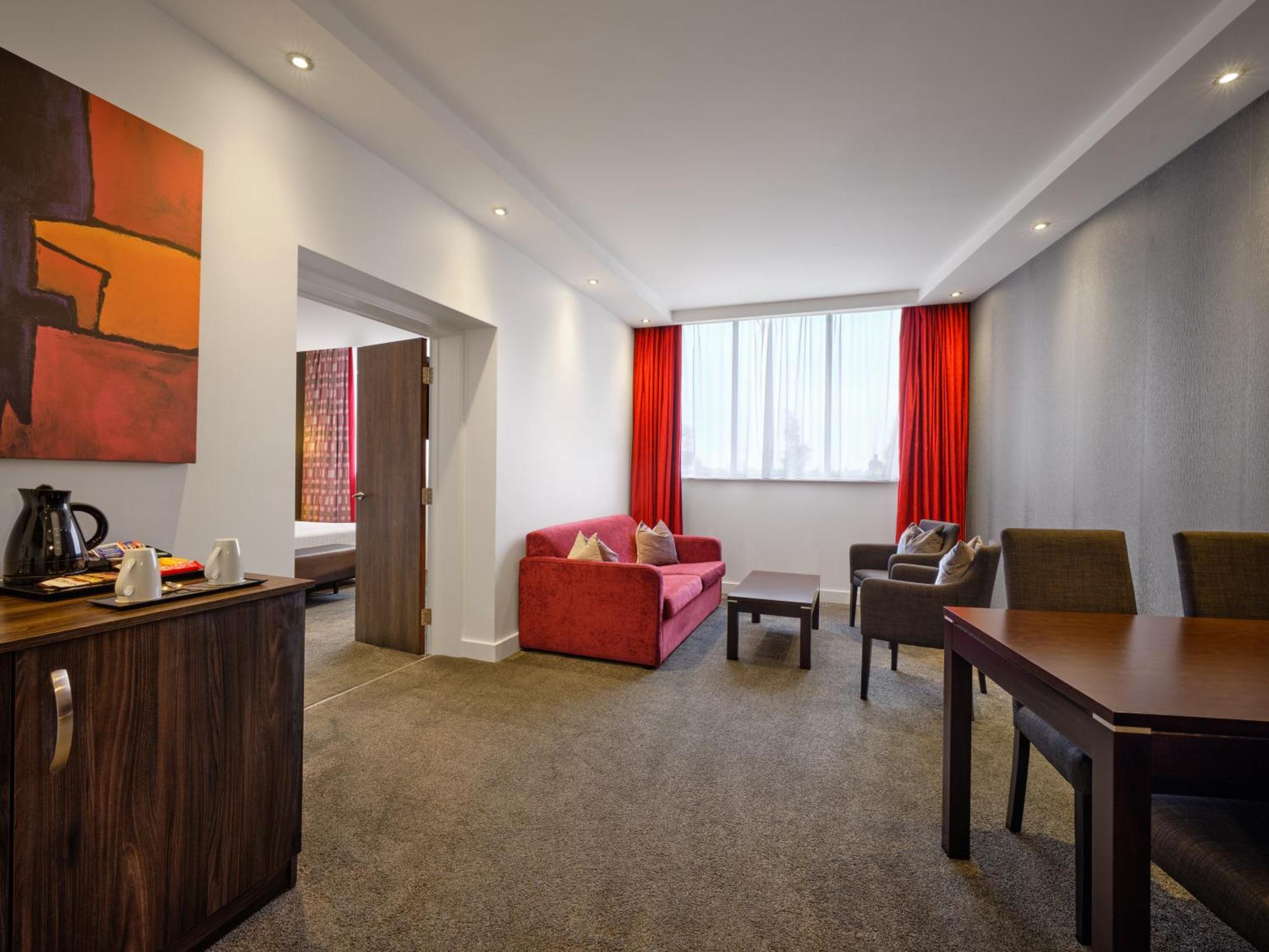 Holiday Inn Huntingdon Racecourse By Ihg Екстер'єр фото