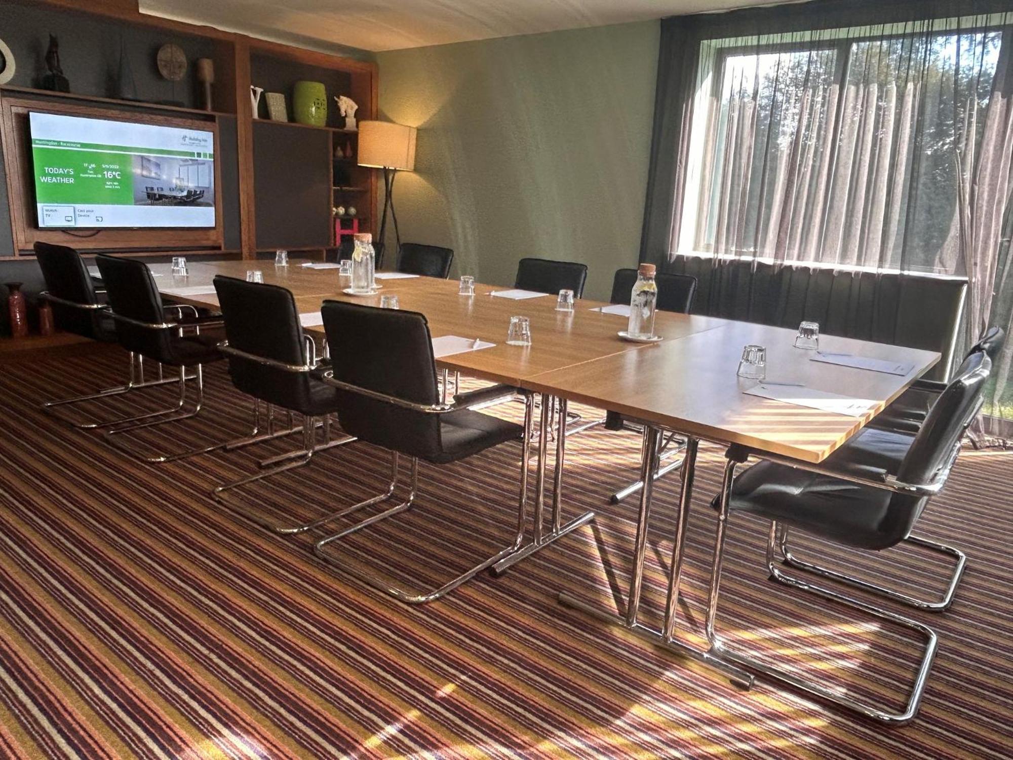 Holiday Inn Huntingdon Racecourse By Ihg Екстер'єр фото